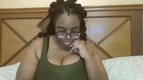 Snapshot of ebonybigtitqueen0 chatting on 01-13-26, 10:26 ebonybigtitqueen0 online show from 01-13-26, 10:26