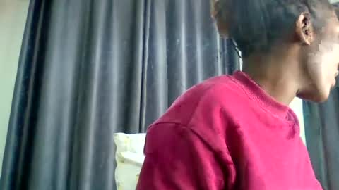 Loreina online show from 06-19-26, 09:35
