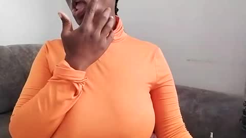 Snapshot of ebonycandymelani chatting on 03-01-25, 04:47 Ebony Melanie online show from 03-01-25, 04:47