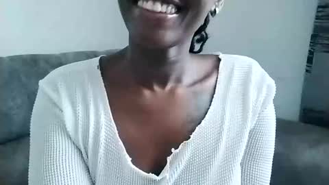 Snapshot of ebonycandymelani chatting on 03-04-25, 01:49 Ebony Melanie online show from 03-04-25, 01:49