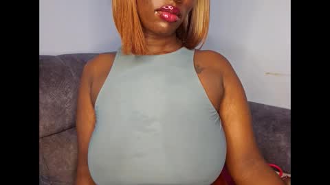 Snapshot of ebonycandymelani chatting on 09-16-25, 11:50 Ebony Melanie online show from 09-16-25, 11:50