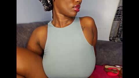 Snapshot of ebonycandymelani chatting on 10-11-25, 11:14 Ebony Melanie online show from 10-11-25, 11:14