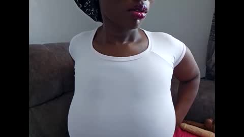 Snapshot of ebonycandymelani chatting on 11-04-25, 12:04 Ebony Melanie online show from 11-04-25, 12:04