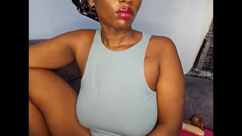 Snapshot of ebonycandymelani chatting on 11-12-25, 11:47 Ebony Melanie online show from 11-12-25, 11:47