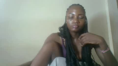 Snapshot of ebonycutegal4 chatting on 06-05-26, 07:03 MELLEN online show from 06-05-26, 07:03