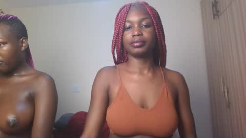 Snapshot of ebonydreamgirl_ chatting on 09-28-25, 06:35 ebonydreamgirl_ online show from 09-28-25, 06:35
