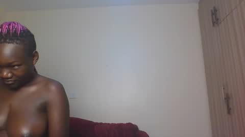 Snapshot of ebonydreamgirl_ chatting on 09-29-25, 07:08 ebonydreamgirl_ online show from 09-29-25, 07:08