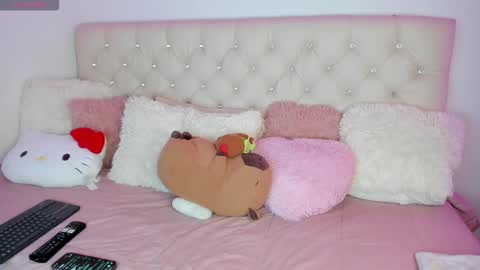 Queen Ebony online show from 10-04-25, 10:19