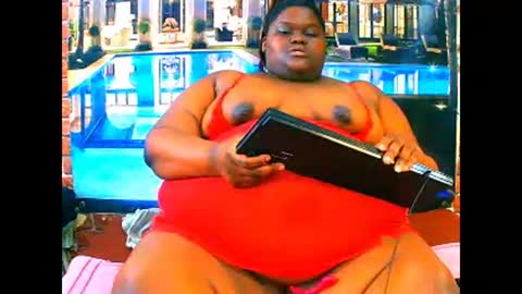 ebonyhotbuns4u2luv online show from 04-15-26, 07:10