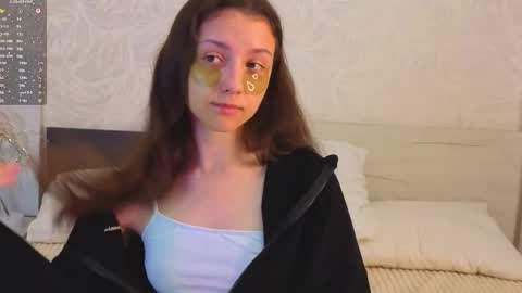 Snapshot of ebonyleibenstein chatting on 09-20-25, 03:07 Milly online show from 09-20-25, 03:07