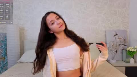 Snapshot of ebonyleibenstein chatting on 10-19-25, 03:07 Milly online show from 10-19-25, 03:07