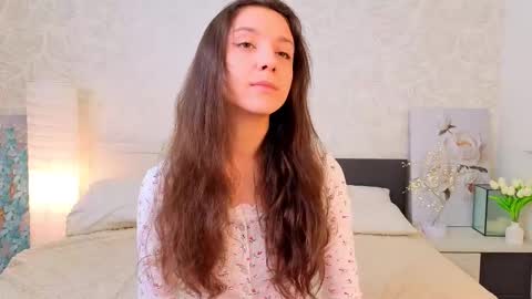 Snapshot of ebonyleibenstein chatting on 10-23-25, 03:06 Milly online show from 10-23-25, 03:06