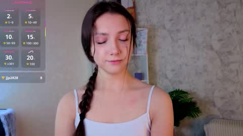 Snapshot of ebonyleibenstein chatting on 11-08-25, 03:18 Milly online show from 11-08-25, 03:18