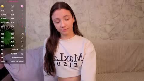 Snapshot of ebonyleibenstein chatting on 11-14-25, 03:16 Milly online show from 11-14-25, 03:16