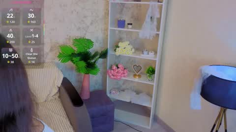 Snapshot of ebonyleibenstein chatting on 11-18-25, 03:56 Milly online show from 11-18-25, 03:56