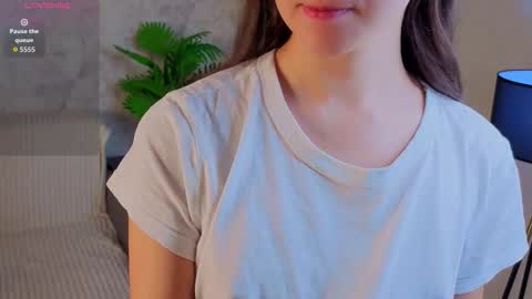 Snapshot of ebonyleibenstein chatting on 11-29-25, 03:31 Milly online show from 11-29-25, 03:31