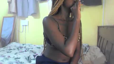 Ebonymuse2 online show from 04-10-26, 08:08