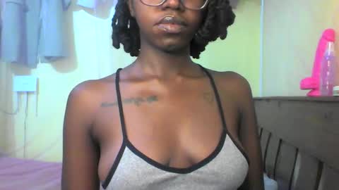 Ebonymuse2 online show from 05-21-26, 10:50