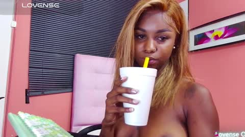 ebonyndsavage online show from 02-01-25, 12:51