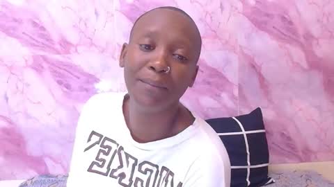 Snapshot of ebonyolive69 chatting on 09-13-25, 06:29 Cindy online show from 09-13-25, 06:29