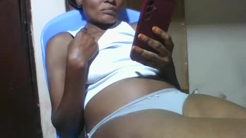 Snapshot of ebonyqueen4 chatting on 07-12-26, 08:00 JACKLINE online show from 07-12-26, 08:00