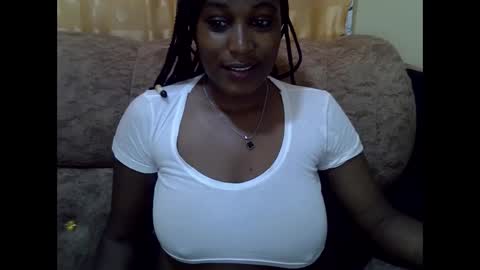 Snapshot of ebonysk chatting on 06-05-26, 12:33 pretty online show from 06-05-26, 12:33