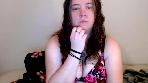 Snapshot of echosol17 chatting on 05-22-26, 12:18 Weird Echo online show from 05-22-26, 12:18