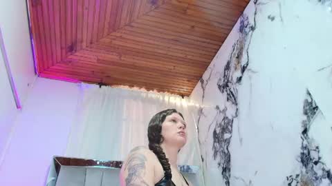 Snapshot of eda_bonne chatting on 05-22-26, 12:33 Edda online show from 05-22-26, 12:33