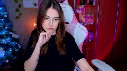 Snapshot of edelinemaher chatting on 01-10-25, 02:55 Edeline online show from 01-10-25, 02:55