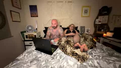 Snapshot of edennyxxx chatting on 05-27-26, 04:09 Eden nyxxx and Edens adam online show from 05-27-26, 04:09