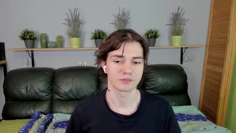 Snapshot of edgar_ray chatting on 12-23-25, 01:47 Edgar online show from 12-23-25, 01:47