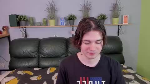 Edgar online show from 03-10-26, 05:01