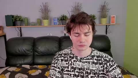 Edgar online show from 04-01-26, 05:19