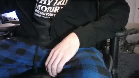 edged biker online show from 01-06-25, 04:13