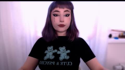 Snapshot of ediefris chatting on 12-21-25, 05:47 fickle demon made of clumps of matter online show from 12-21-25, 05:47