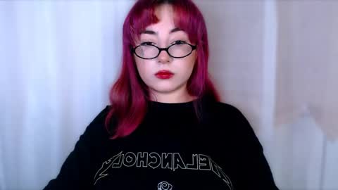 Snapshot of ediefris chatting on 04-26-26, 07:00 fickle demon made of clumps of matter online show from 04-26-26, 07:00