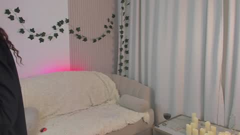 Lisa  online show from 01-17-25, 03:23