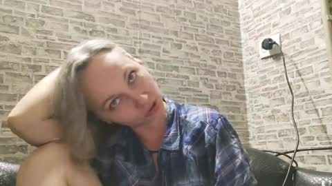 edithmanning online show from 01-09-25, 03:23