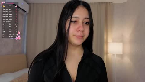 Snapshot of edlinblink chatting on 03-27-26, 07:14 Reina online show from 03-27-26, 07:14