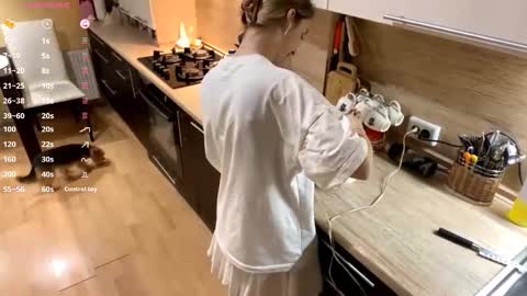 Dana online show from 10-28-25, 07:16