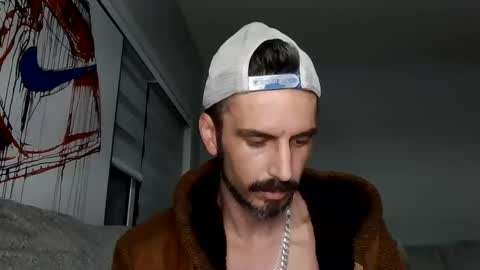 Snapshot of edmonton1985780 chatting on 09-11-25, 08:25 edmonton1985780 online show from 09-11-25, 08:25