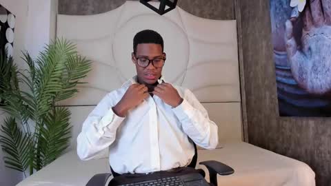 Snapshot of edmundfalker_ chatting on 10-14-25, 12:28 Edmund Falker online show from 10-14-25, 12:28