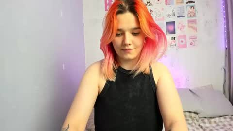 Snapshot of edna_dana chatting on 12-14-24, 05:47 Edna online show from 12-14-24, 05:47