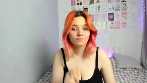 Snapshot of edna_dana chatting on 12-18-24, 02:28 Edna online show from 12-18-24, 02:28