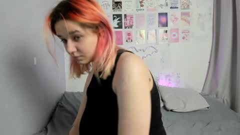 Snapshot of edna_dana chatting on 01-05-25, 06:24 Edna online show from 01-05-25, 06:24