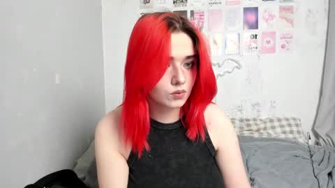 Snapshot of edna_dana chatting on 01-14-25, 07:11 Edna online show from 01-14-25, 07:11