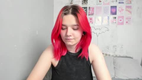 Snapshot of edna_dana chatting on 01-27-25, 06:52 Edna online show from 01-27-25, 06:52