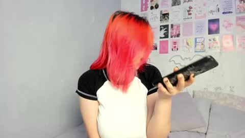 Snapshot of edna_dana chatting on 02-05-25, 06:26 Edna online show from 02-05-25, 06:26