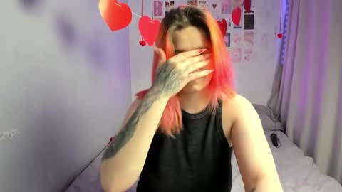 Snapshot of edna_dana chatting on 02-20-25, 06:13 Edna online show from 02-20-25, 06:13