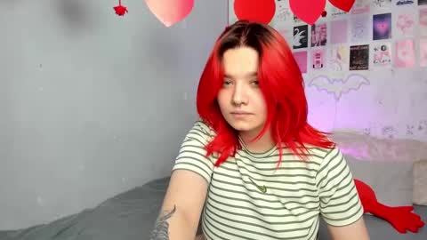 Snapshot of edna_dana chatting on 03-04-25, 06:18 Edna online show from 03-04-25, 06:18